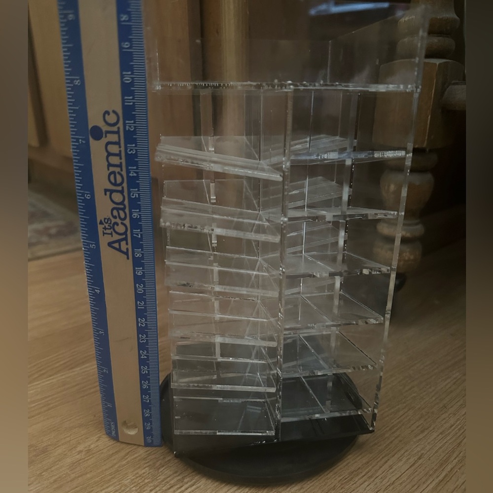 Aimee Design Rotating display case